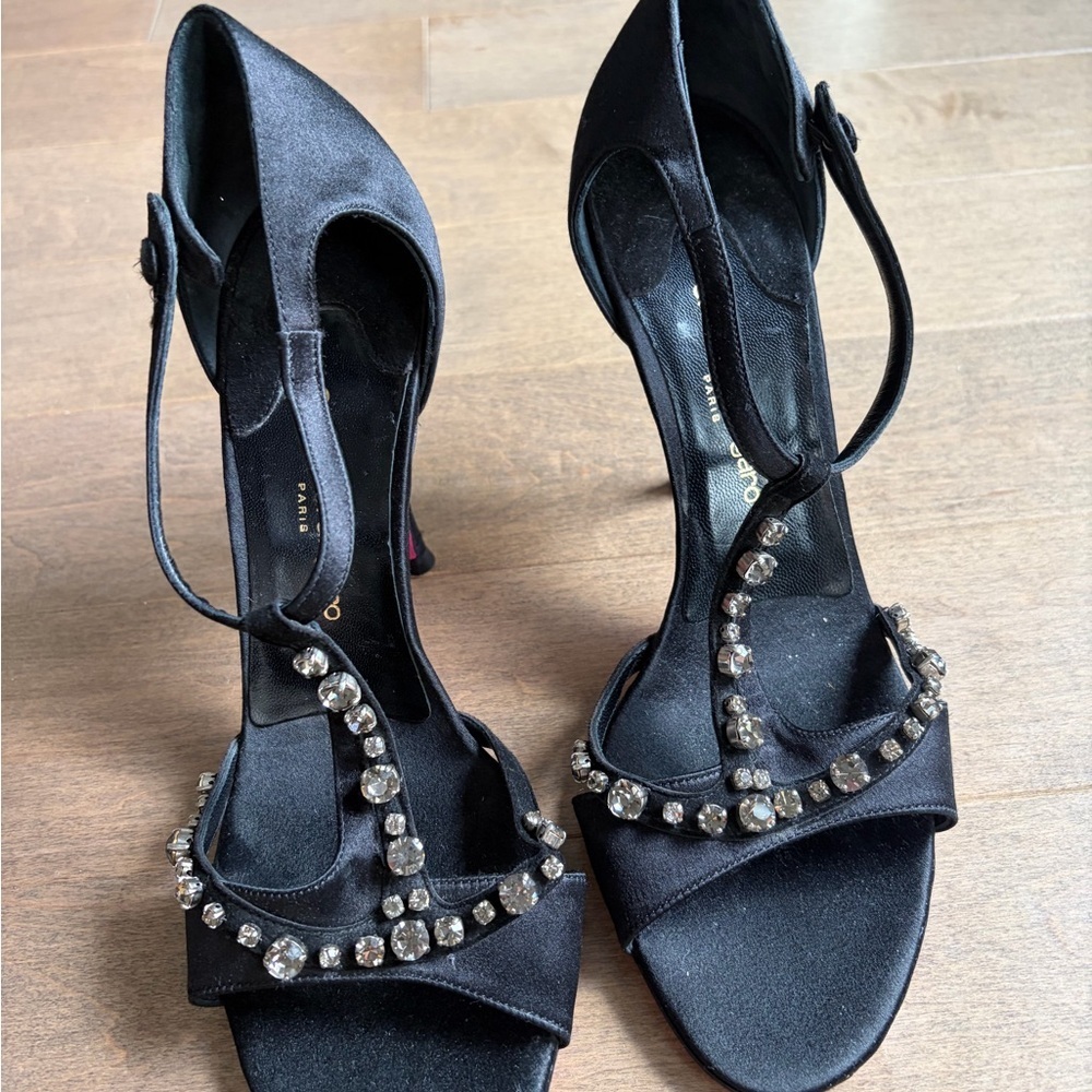Emanuel Ungaro Black Satin Heels size 8.5